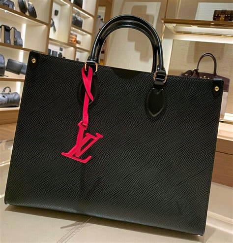 louis vuitton aagl 1agz02m375|Louis Vuitton on the go mm.